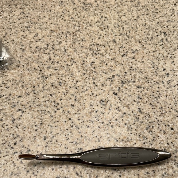 Contour makeup brush - Picture 2 of 5